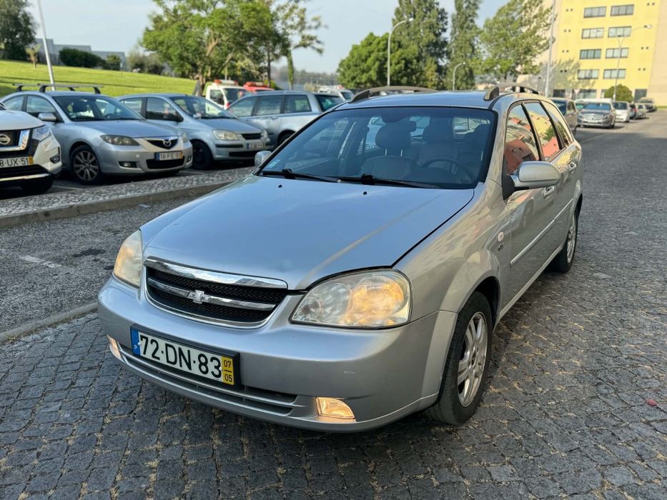 Chevrolet Nubira 1.6 gasolina com 152.000 mil km ano 2007 em bom estado geral.