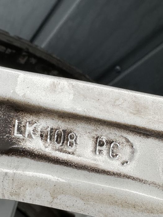 Peugeot 5x108* 215/55/17* jak nowe* zima