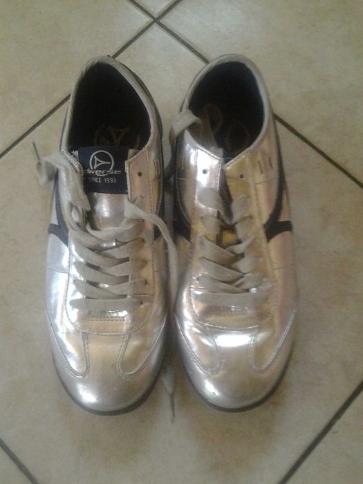 Buty sportowe firmy Diverse srebrne