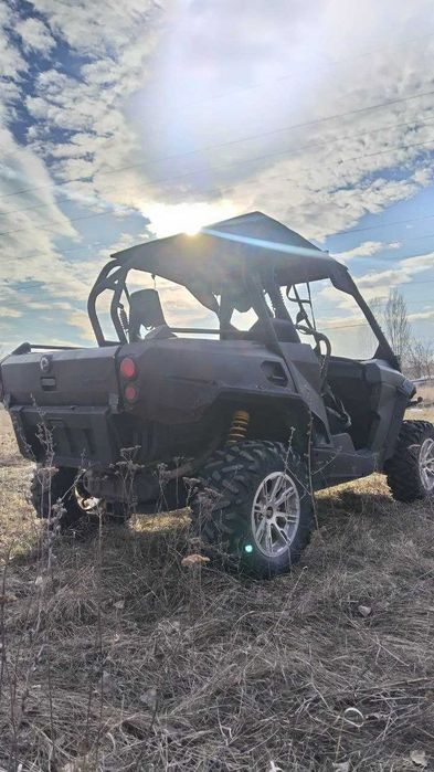Багги BRP Commander 1000 xt