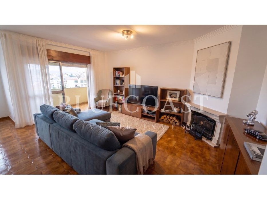 Apartamento de 3 assoalhadas na Amora, com vista Rio — Amora, Setúbal
