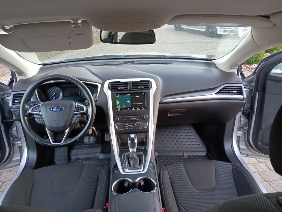Ford Mondeo 2.0Tdci full LED klimatyzacja navigacja pdc
