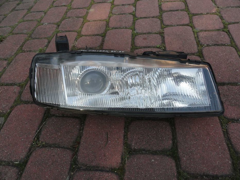 Opel Calibra Reflektor prawy 89-97