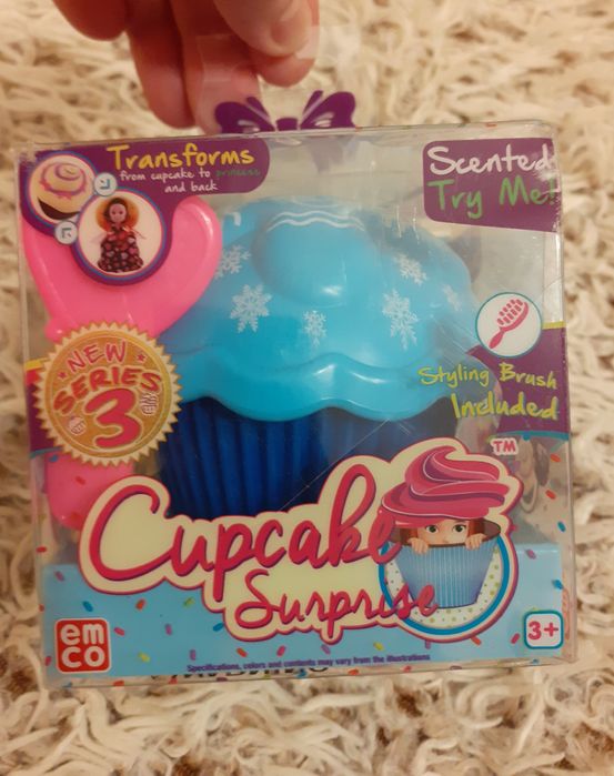 Laleczka babeczka z kubeczka cupcake surprise carmel