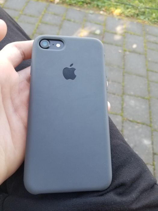 Iphone 7 w dobrym stanie