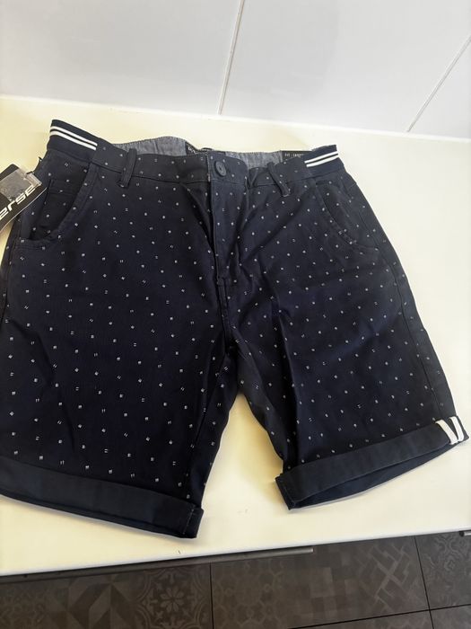 Spodenki diverse casual new m/l