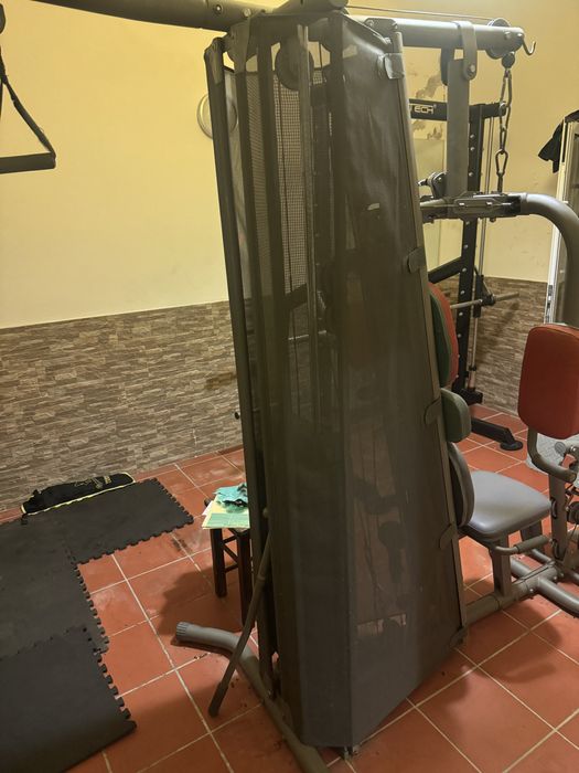 Maquina de ginasio multifunçôes + banco