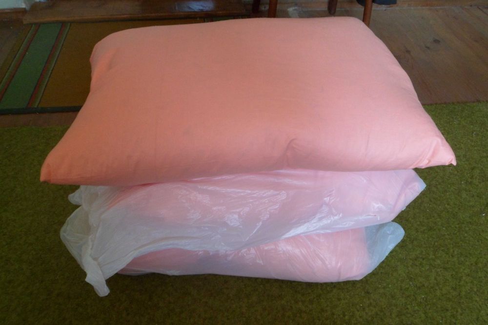 Покрывало, простынь, подушка, комплект постільної білизни