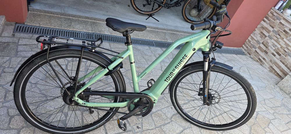 Varias bicicletas eléctricas motor bosch