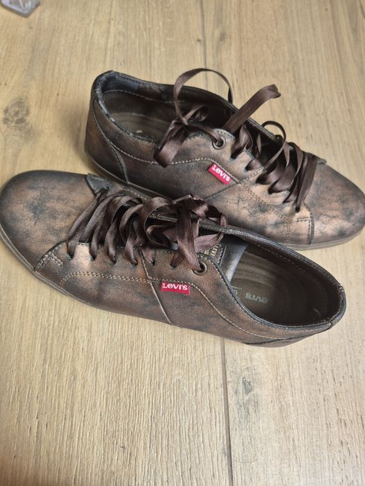 Trampki tenisówki brązowe metaliczne wiosenne casual basic Levis 38
