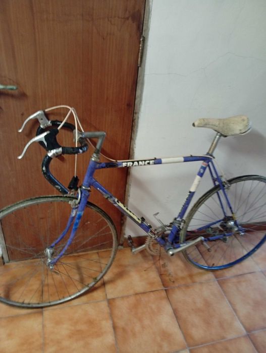 Vendo bicicleta estrada para restaurar