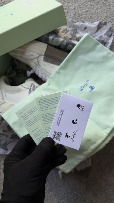 Off-White Low Vulcanized Distressed White Burgundy EU41