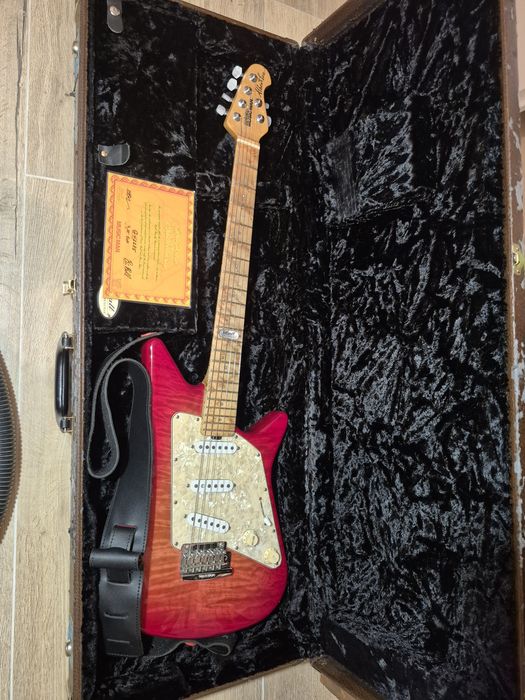 Gitara Music Man Albert Lee 2008 bfr SSS.