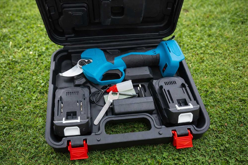 Секатор аккумуляторный Макита MS0141 Сучкорез Веткорез Сікатор Ножницы