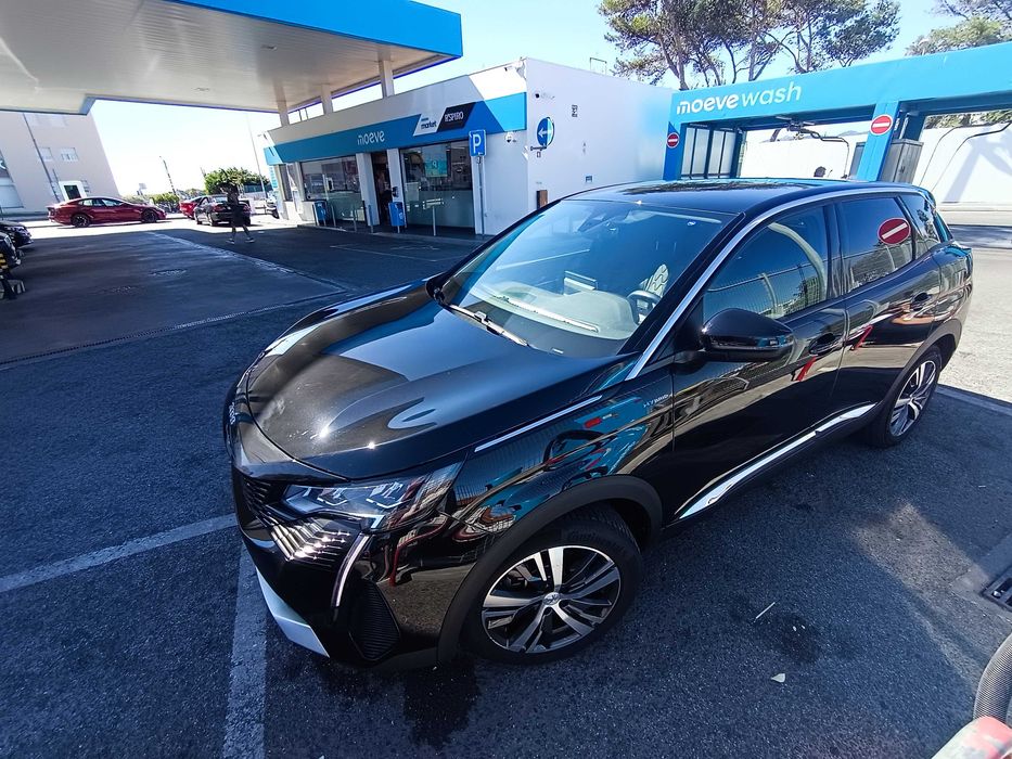 PEUGEOT 3008 HYBRID 225ch Allure Pack e-EAT8