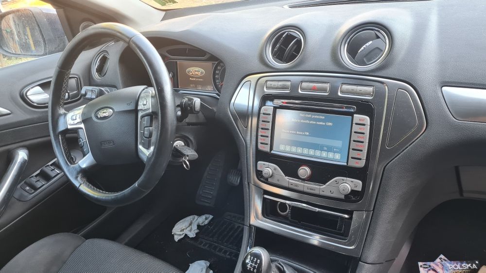 Kompletny przod mondeo mk4 kod lakieru A8