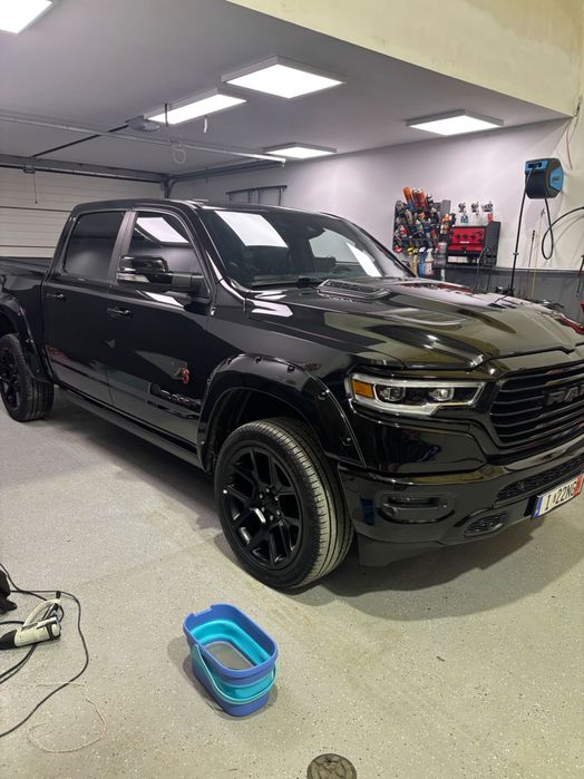 Sprzedam Ram 1500 laramie black widow full opcja