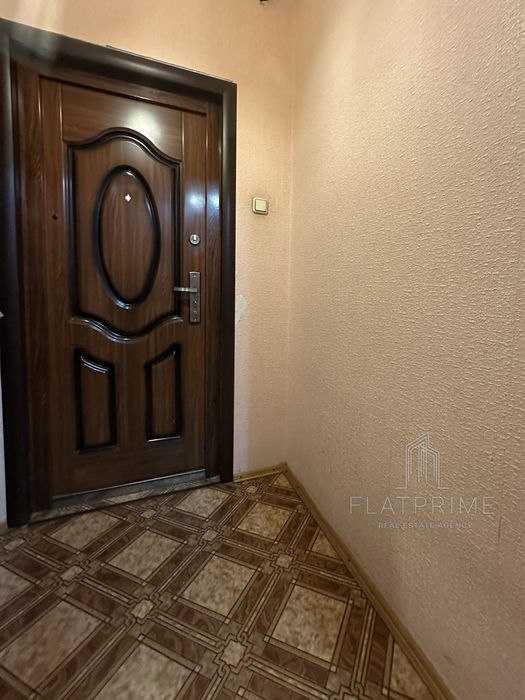 Продам 3-х кімнатну квартиру метро Осокорки