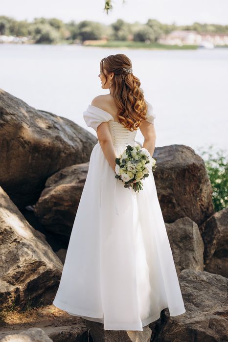 Весільна сукня літо-весна