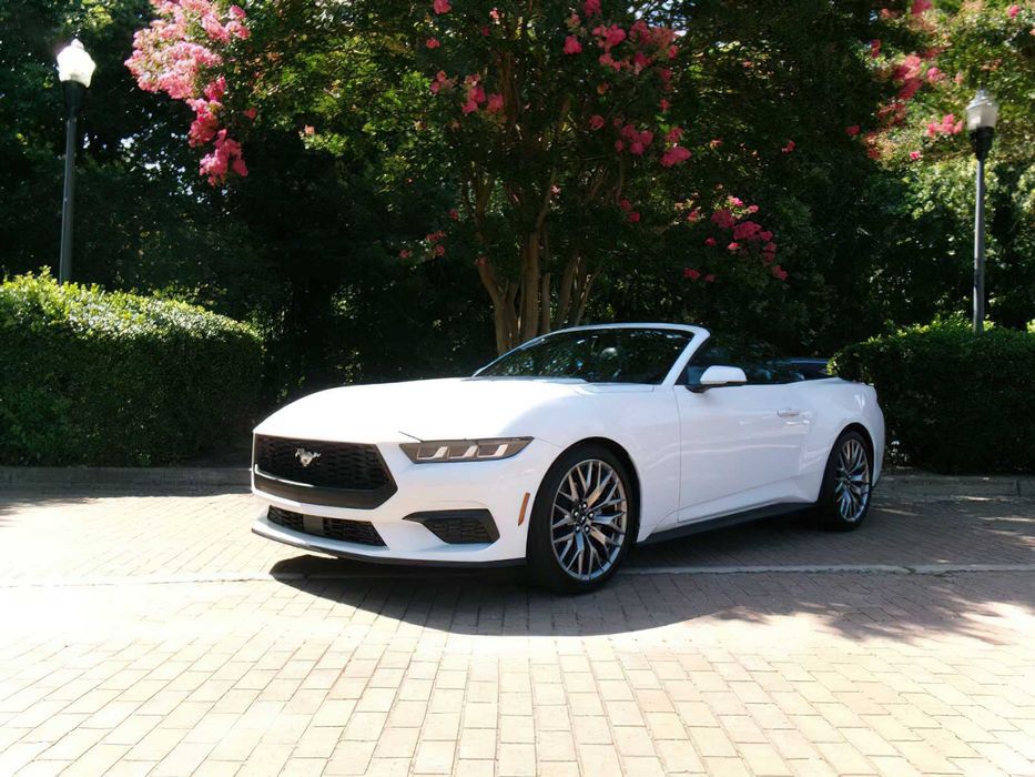Ford Mustang EcoBoost Premium      2025