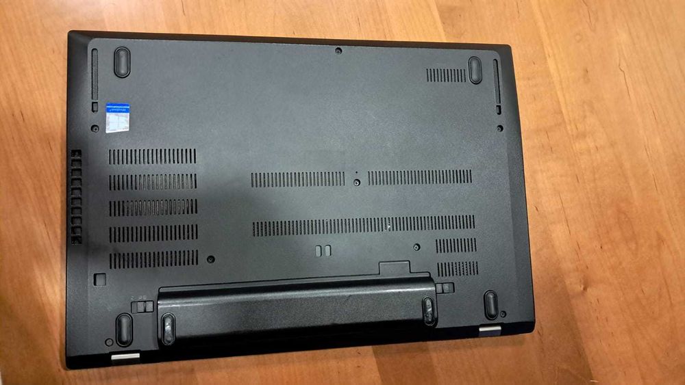 Lenovo ThinkPad P52s Tela touch, i7 32GB RAM 700€ NEGOCIAVEL