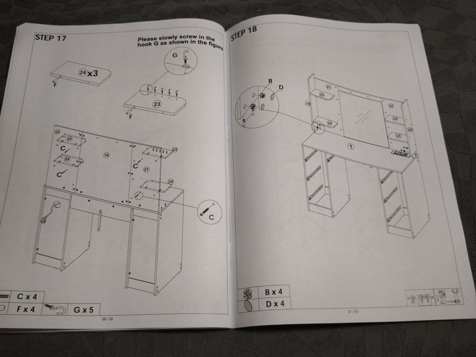 Penteadeira com espelho, luzes LED, 7 gavetas e prateleiras para guardar seus pertences. Ideal para quarto e closet.