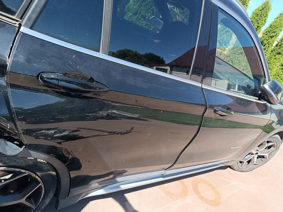 дверка двері дверь двери дверцята в зборі розборка  BMW X1 f48 Ф48