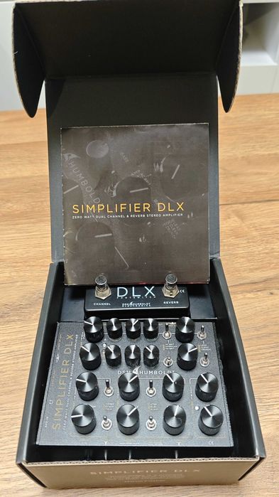 DSM & Humboldt Simplifier DLX + switch. Preamp + Di Box (Ampless)
