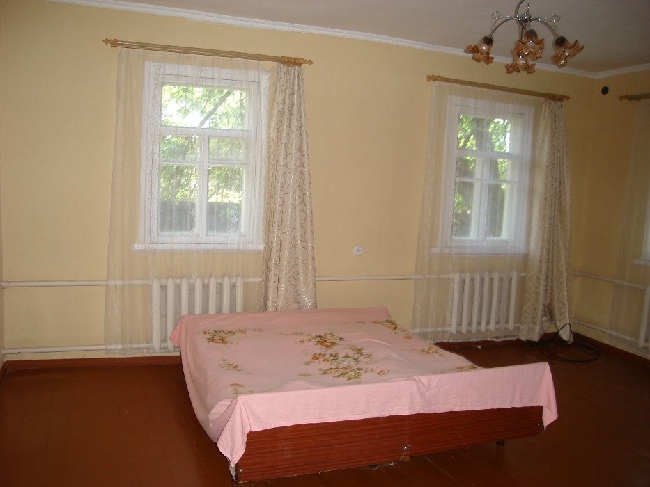 Продам дом с земельным участком и садом