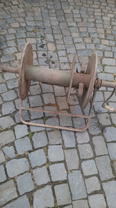 Скручувати кабель