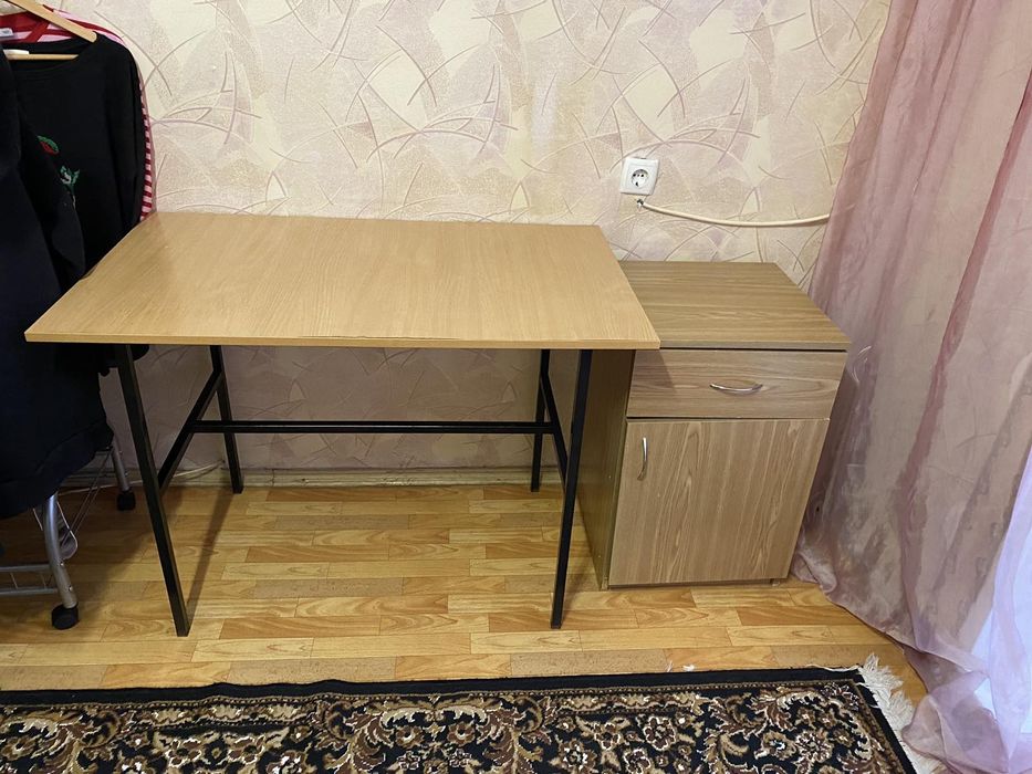 Тумбочка двухстворчатая