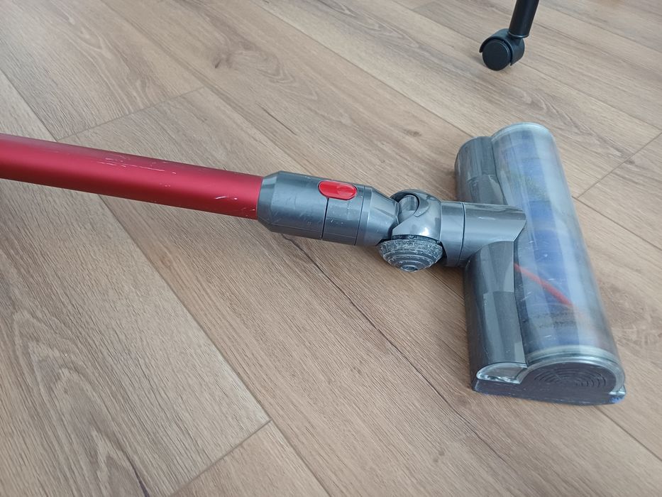 Odkurzacz pionowy Dyson v8