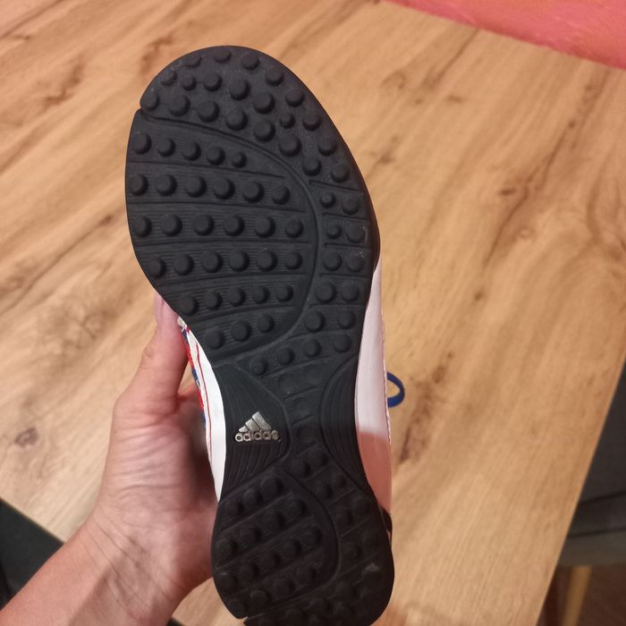 Кросівки для футболу