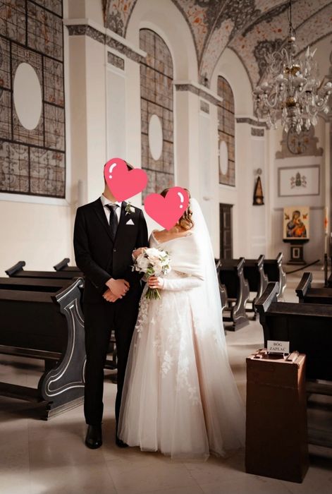 Suknia ślubna z akcesoriami