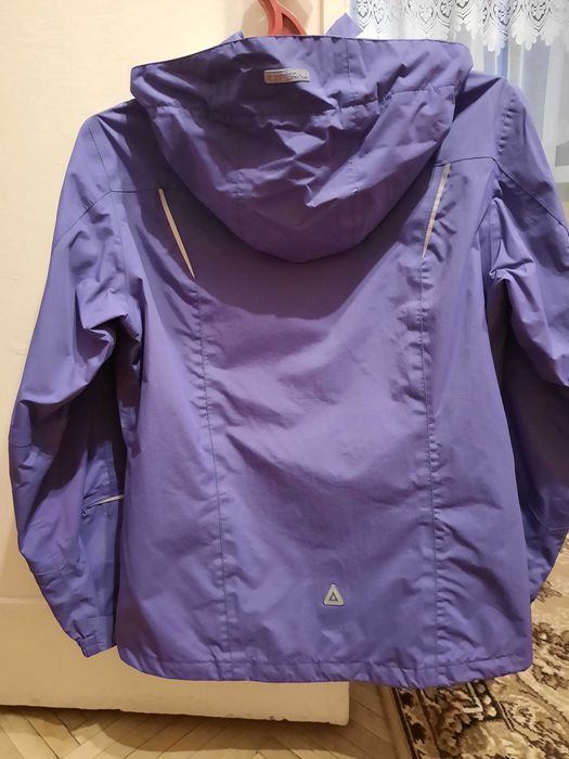 Ветровка сиреневого цвета на 164 (age 13-14)