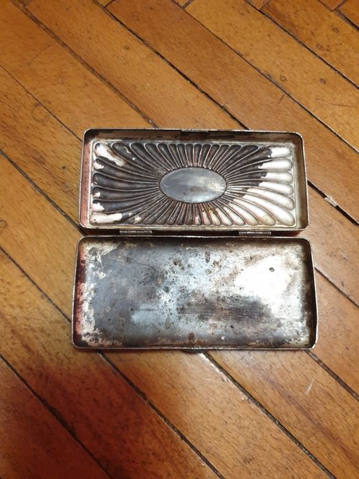 Посеребренный футляр для бритвы Gillette.