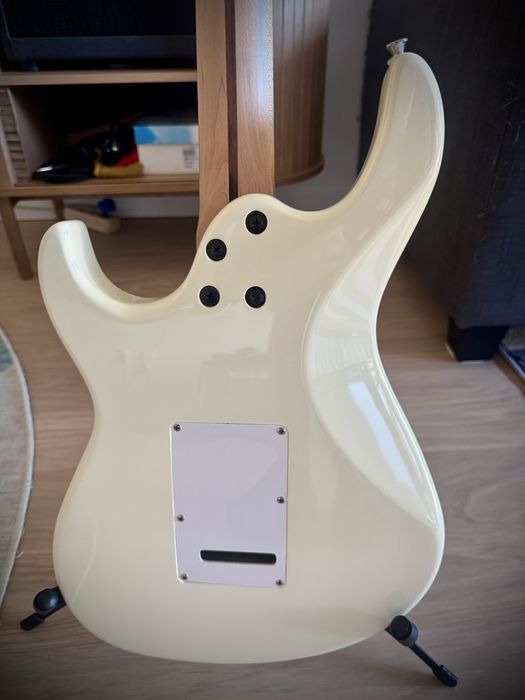 Guitarra electrica Cort G200