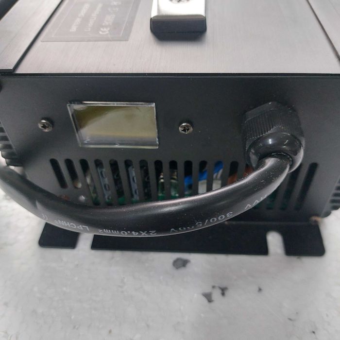 Устройство для быстрой зарядки LiFePO4, 2000 Вт