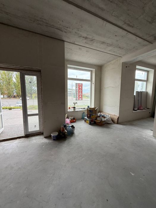 Здається фасадне приміщення вільного призначення вул.Козацька