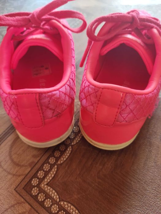 31розмір.21см.Красовки для девочки. Кросівки для дівчинки.Кроси.Кросы.