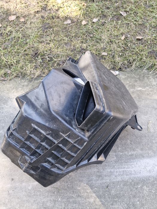 Obudowa i filtr powietrza do bmw e81 e87 e90 e91