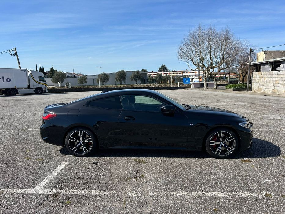 BMW 430i Coupé com Pack M