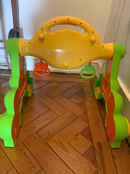 Andarilho/suporte para bebé com música