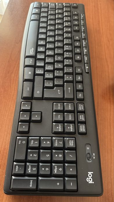 Teclado Logitech + Rato MK295 Silent Wireless Combo
