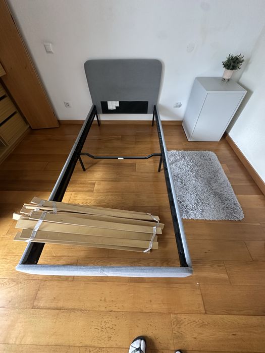 Cama solteiro Ikea