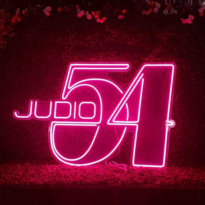 Letreiros Neon LED Personalizados – Decoração Moderna e Exclusiva