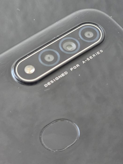 Продам смартфон OPPO A31 (CPH2015)