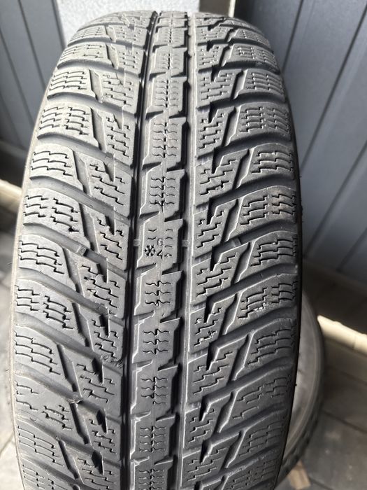 Шини резина 215/65/17 r17 Nokian комплект зимні