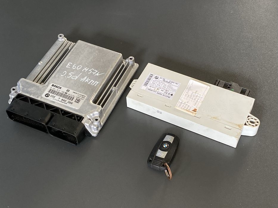 Мозги BMW E60 E61 M57n 2.5 Дизель 525 Блок Управління Двигуном CAS