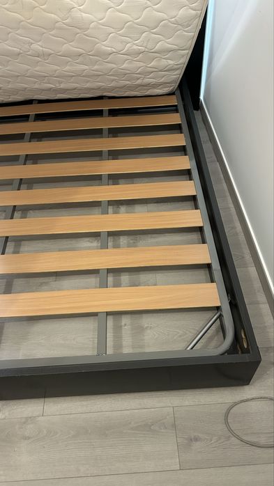 Cama preta 190x 140